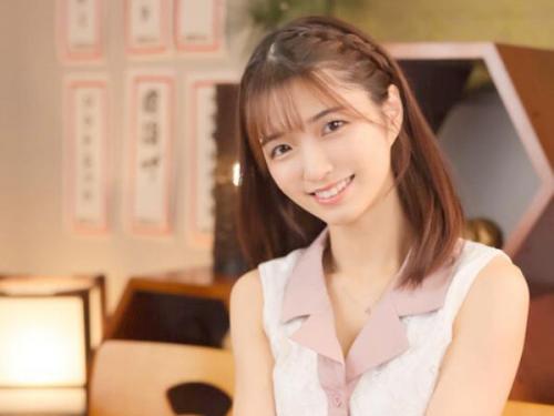 【輪姦】美女客にお酒を濃厚にして特別なサービス！爆乳を揉みしだく悪戯！