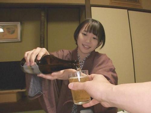 ＜架乃ゆらｘ温泉旅行＞エッチ大好きイマドキ美女が温泉旅館で浴衣をはだけてザーメンおねだり濃厚セックス！