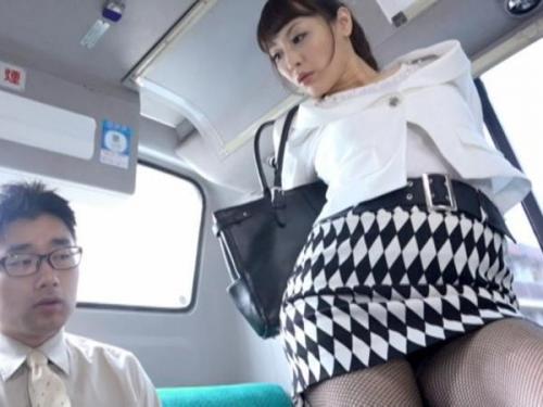 ＜広瀬奈々美＞性欲過剰の美人お姉さんが冴えないリーマンを誘惑し一方的な痴女責めセックス‼