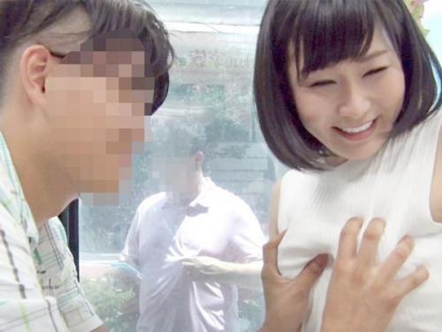 【マジックミラー号】「親子なのにこんなこと…」賞金のために戸惑う美人母と息子が近親相姦で中だしセックス！！