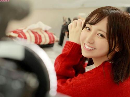 ＜AVデビューｘ清水あんな＞透明感のある色白美人女子大生が内気な自分の殻を破るエチエチプレイ！
