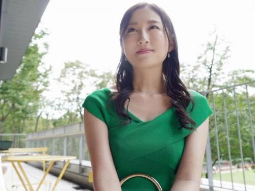 【美乳美人妻】「夫には、秘密ですよ…♡」美人な奥様が滑らかな背中を反らせ、全身で悦びと快感を現して悶える！