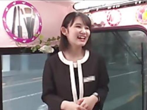 ＜マジックミラー号ｘ美容部員＞普段は貞淑な美人社員さんが肉棒ぶち込まれてイキまくる！