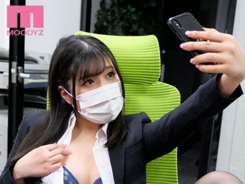 職場の同僚でなければ絶対に関わりたくない粘着質な中年男に、SNSの裏アカウントを暴かれ、秘密を握られてしまい、何度も屈辱的な目に遭わされる！
