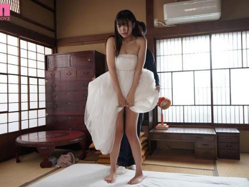 【木下ひまり】と家族に報告するために実家に帰ったが、欲望に満ちた兄に弄ばれ、穢されてしまう純真な妹...。
