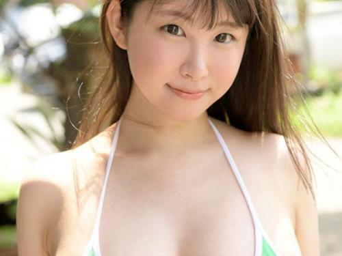 ＜AVデビューｘ三田サクラ＞天真爛漫な色白美少女がプルプル巨乳を揺らして手マンに喘ぐ‼