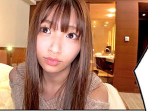 ＜ハメ撮りｘ素人＞頭の中はチンポでいっぱいの淫乱ギャルが勃起チンポにむしゃぶりついて着衣セックス！