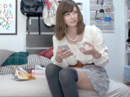 ＜素人ナンパ＞いつでもヤりたい年頃のJD美少女がナンパ男にホイホイついていき即ハメセックス！