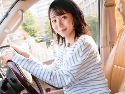 ＜AVデビューｘ岡田ひなの＞エッチ大好きスレンダー美人お姉さんがなんとも下品な大胆セックス‼