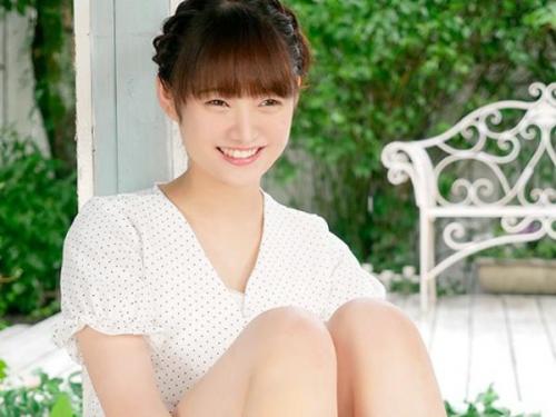 ＜野々宮すず＞性に奔放な美人女子大生が高校時代の制服を着てドスケベ着衣ファック！