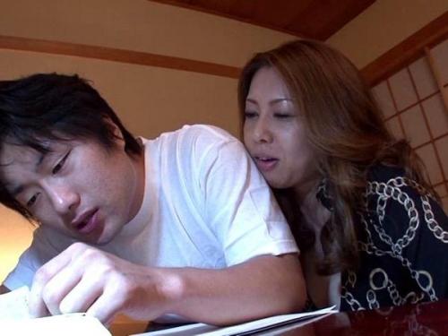 貞淑で上品な妻なはずの義姉は酔っ払うとエロ上戸に♡酔っ払い帰宅してそのまま義弟を押し倒し濃厚セックス