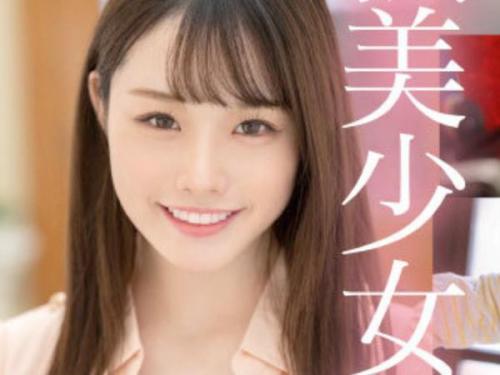 ＜AVデビューｘ月雲よる＞清楚な見た目に貪欲な性欲を隠した美少女の初撮りとは思えない大胆セックス！