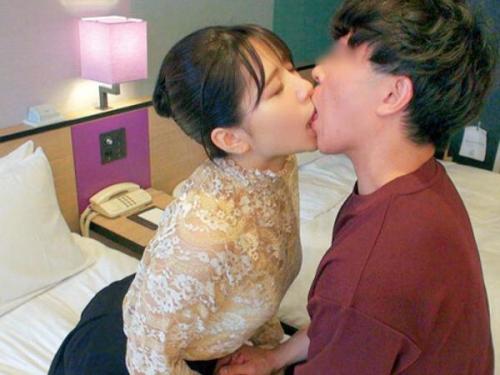 ＜ハメ撮りｘ女子大生＞エッチなテクに自信アリの美少女がモジモジ遅漏クンを痴女責めセックス‼