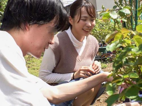 田舎暮らしの欲求不満な人妻が、夫に隠れて他人の腕に抱かれ、背徳の快楽に溺れる不倫の物語