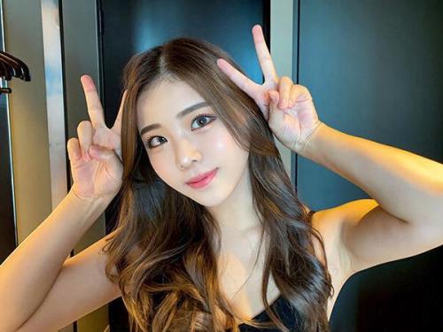 ＜ハメ撮りｘ令和ギャル＞モデル体型のイマドキ女子大生がバイブと手マンでねっとり焦らされイかされる！