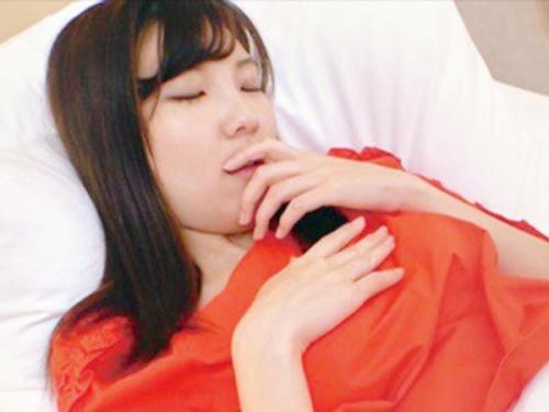 【敏感】「またイクっ!!♡」敏感な女子大生はスマタじゃ我慢できない！前戯で濡れまくったマンコはすぐにでもチンポを受け入れる。イきまくるマンコにはご褒美として大量の中出しが待っている