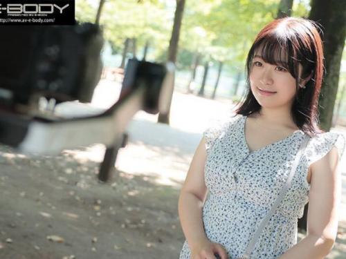 『玉森あろ』Gカップの魅力的な美乳を誇る、ふくよかで魅惑的な女子大生がAV界に初登場！圧巻のバストの動きと、プライベート撮影での驚愕のリアクションが必見。