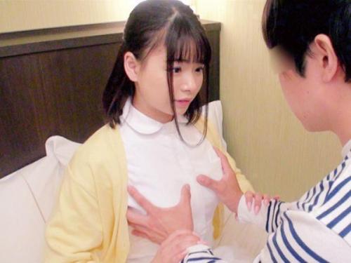 【素人】＜看護師の隠された情熱＞夜勤後の欲求不満から、初体験の若者を優しく導く官能的な時間！