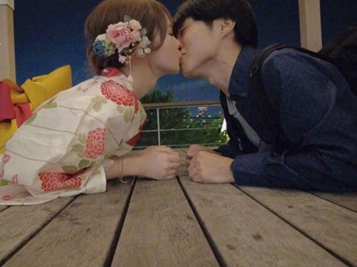 【キス彼女】『いっぱいちゅ〜してくれたらホテルで中●ししていいよ？♡』場所を気にせずキスしまくりっ！〈松本いちか〉