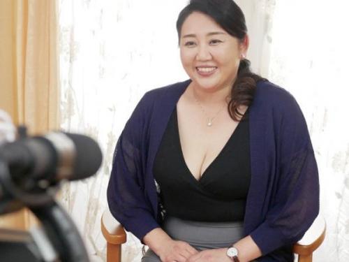 ＜初撮りｘ五十路熟女＞豊満ボディを持て余す熟女おばさんがお預け状態の肉棒恋しくAVデビュー‼