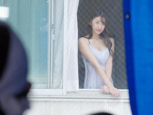 ＜星宮一花＞夫のフニャチンじゃ物足りない美人妻が土方男のバキバキ肉棒で汗だくセックス！