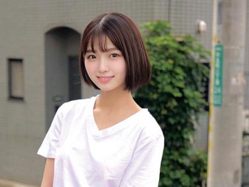 【ハメ撮り】セックスに夢中なスレンダーな女子高生が、下着を濡らしながら本気で快楽を追求する！
