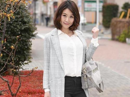 ＜マジックミラー号＞最近エッチがご無沙汰な美熟女奥さんが若い肉棒しゃぶってハメまくる‼