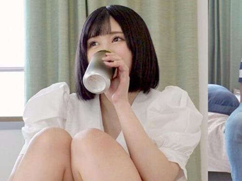 ＜ハメ撮りｘガールズバー＞エッチ大好きショトカ美人のバー店員が常連客の家に行きドスケベセックス！