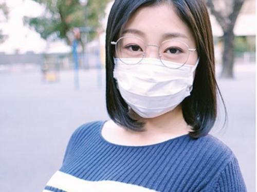＜ハメ撮りｘ人妻＞頭の中はチン〇でいっぱいの巨乳眼鏡奥さんが年下チン〇を痴女責めセックス！