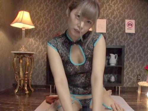 ＜紺野ひかるｘチャイナエステ＞エチエチ衣装の美人お姉さんがパンティずらして着衣セックス‼