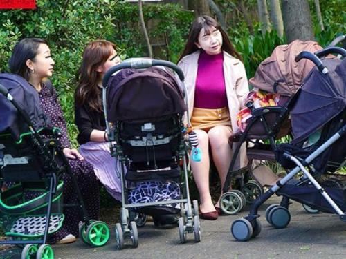 【不倫】＜隠し撮りｘ人妻＞産後のセックスレスに悩む美しい人妻が、他人の欲望に溺れて快楽に達する！
