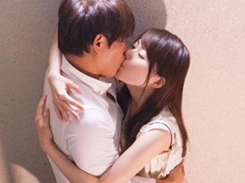【手マン】「気持ちいいっ…もっとして！♡」清楚な美少女が女の姿に。何度もキスをしては男を求め、イっても尽きない性欲で快楽に落ちていく