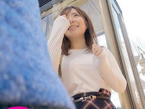 ＜手コキバイト＞報酬が魅力でやってきた美人お姉さんがオヤジの肉棒しごいてザーメン絞り！
