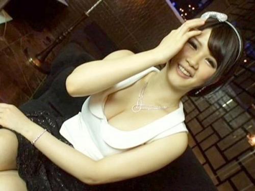 ＜ハメ撮りｘキャバ嬢＞頭の中はチン〇でいっぱいの淫乱美人嬢が客の肉棒で濃厚ファック！