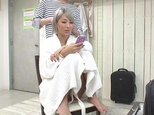 【チンポ】【必見】しなやかな肢体と魅惑の雰囲気で魅了！至高の悦びを味わう奔放な人妻の物語