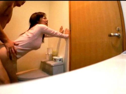 ＜現代女子大生の乱舞＞エッチに夢中な女子大生たちが、ほろ酔い気分の合コンで熱い夜を過ごす！