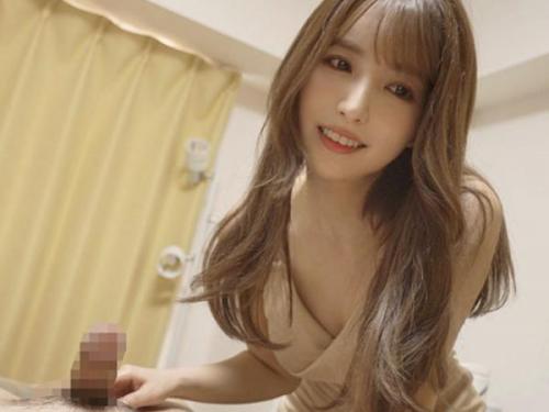 ＜三上悠亜ｘメンズエステ＞エチエチボディの美人嬢がヤらしく肉棒しごいてザーメン搾取！