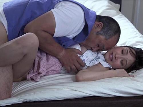 【ながえスタイル】禁じられた欲望が渦巻く家族の絆を超越した情愛！同じ屋根の下で美しい人妻が堕ちる背徳の悦楽！