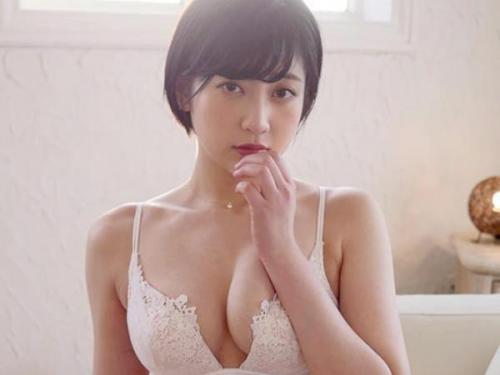 【浴衣】肉棒全開、欲望の液体が滴り落ち、興奮は避けられない！無慈悲な急速ピストンで絶頂へと駆け上がる！