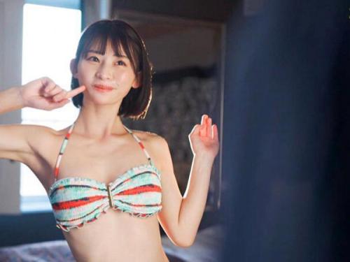 【ビキニ美女潮吹き】超ミニマムな水着に身を包んだ圧倒的な美貌の持ち主に、情熱を抑えきれず突き進むと、濃密なキスを求めてくる彼女。全身がびっしょり濡れ、理性を失いながら快感の頂点で震え上がる！宮島めい