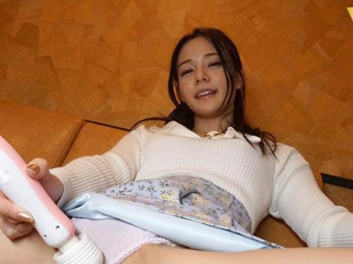 ＜吉高寧々＞元グラドルの美人お姉さんがバックで膣奥激しく突かれて顔を快楽でゆがめてイキまくる！