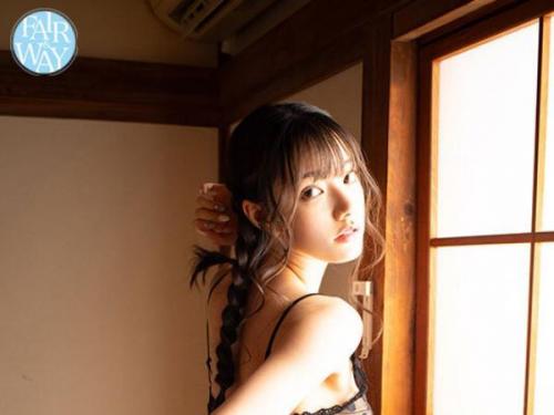 （宮下玲奈）不倫の相手の可憐な少女と温泉で過ごす！豊満な胸とその愛らしさに何度も達してしまう！