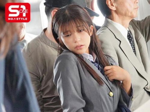 【川越にこ】電車の中での隠された情事　純真な制服美少女が年上の男の熟練した愛撫に心奪われる背徳の時間
