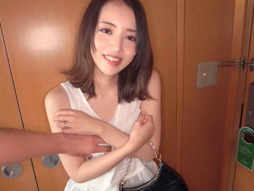 【寝取られの快楽】「あ、あぁんッ！♡」喘ぐ美人妻！強引な男の情欲に屈した彼女が、悦びに身を委ねて、目を閉じながら絶頂を迎える瞬間！