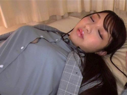 ＜夜這い＞Mっ気たっぷりの美人お姉さんが寝込みを襲われマン汁垂らしてドスケベセックス‼