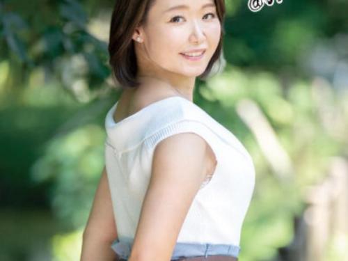 ＜秋元美織ｘ初撮り＞長年チン〇日照りのアラフィフ美熟女が肉棒欲しくて大胆デビュー‼