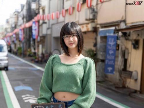 ガールズバー関連) ガールズバーの美女がAVスターを目指し、仕事前にラブホテルで激しい愛のひとときを過ごす！秘密の情熱が絡み合う禁断の時間に心奪われる！