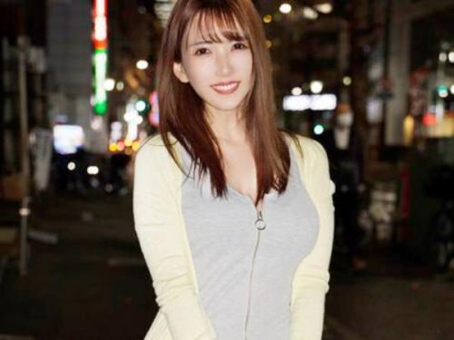 ＜ハメ撮りｘ素人＞頭の中はチン〇でいっぱいの淫乱巨乳美人OLが大胆セックスでイキまくり！