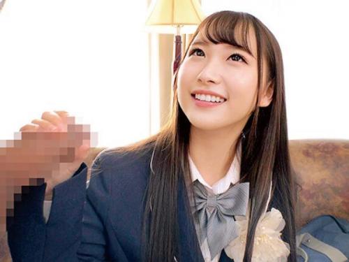 ＜ハメ撮りｘ卒業生＞黒髪ロングの正統派美少女が初めて目にするデカマラしごいて発情セックス！