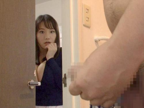 ＜ハメ撮りｘ近親相姦＞長らくチン〇をお預け中の美熟女母が義息の肉棒咥えてハメまくる！